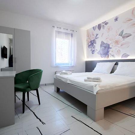 Marien Haus Hotell Karlovac Eksteriør bilde